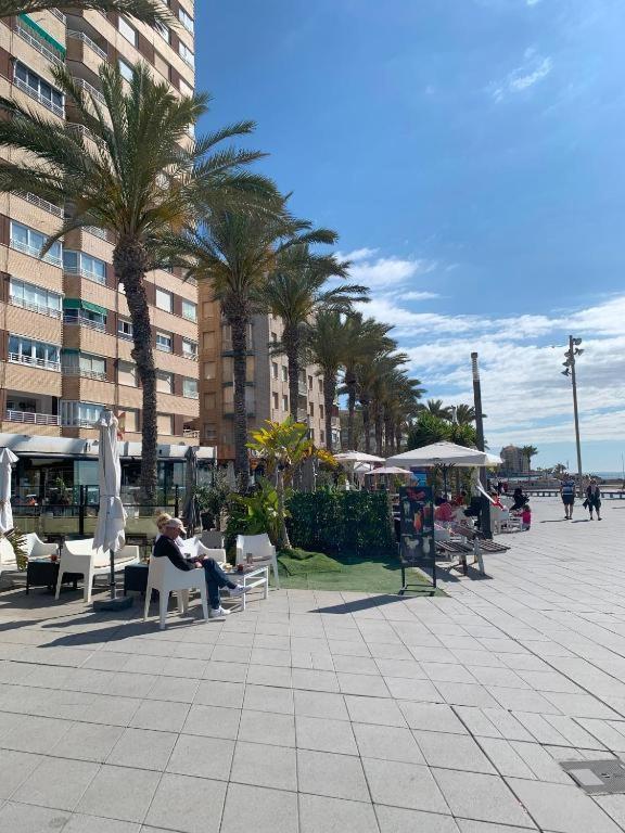 Apartamento Eb By Zanis Torrevieja Exterior foto
